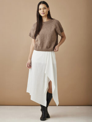 Esther T-shirt med drejet rib opskrift