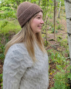 Hue strikke i Nanna eller Sally by Permin garn